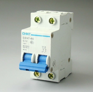 CHT INTERRUTTORE MAGNETOTERMICO 25A C 2P 4, 5KA
